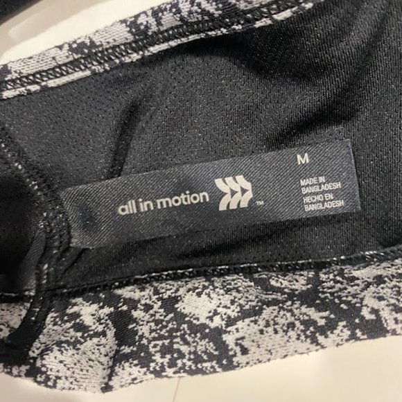 Sports Bra + Leggings Outfit - Picture 3 of 5